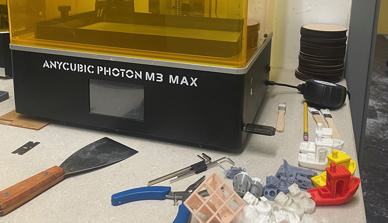 UIC SAAH Anycubic Photon M3 Max in Lab area